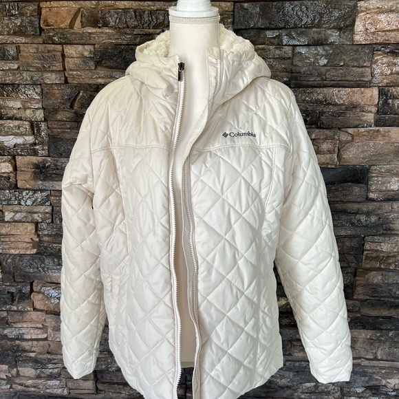 Columbia Jackets & Blazers - White Quilted Puffer Jacket with Hood and Stand-Up Collar